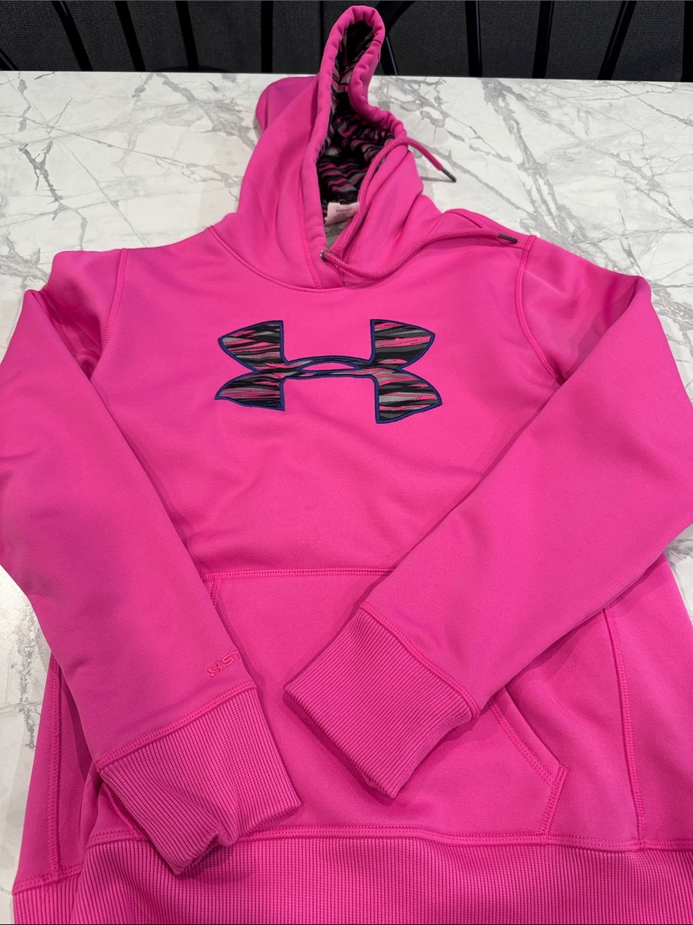 Under Armour Girls' Hot Pink Logo Hoodie with Patterned Emblem